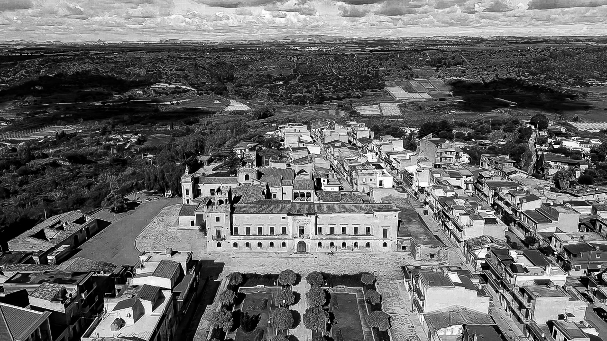 Una scalinata monumentale dell'architettura storica